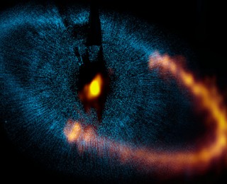 ALMA’s First Results Tackle the Controversial Fomalhaut