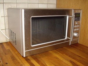 800px-Microwave_oven